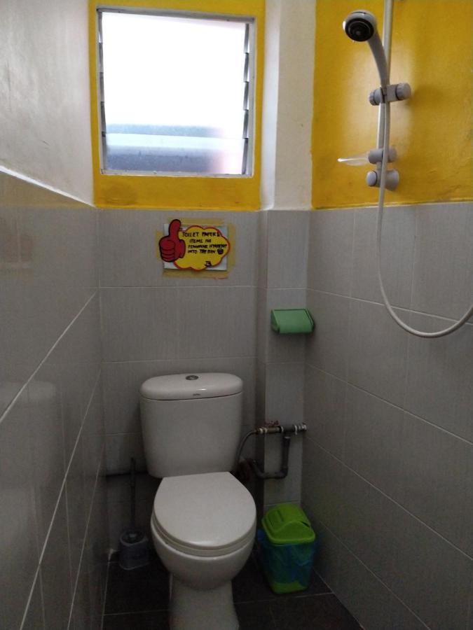Joka-Joka Guesthouse Малакка Экстерьер фото